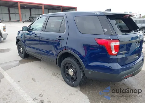 2016 Ford Police Interceptor z USA, uszkodzony, nr VIN 1FM5K8AR1GGC37606